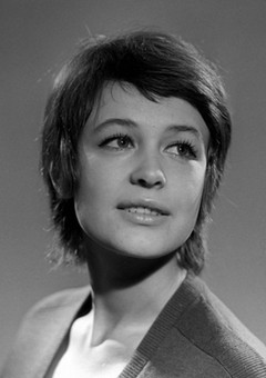 Марина Неёлова